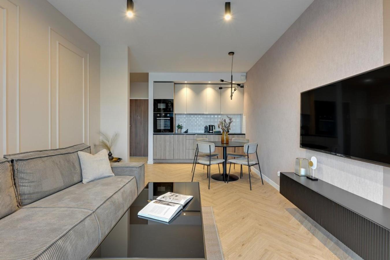 Nowa Motlawa Spa, Pool, Gym & Parking By Downtown Apartment *