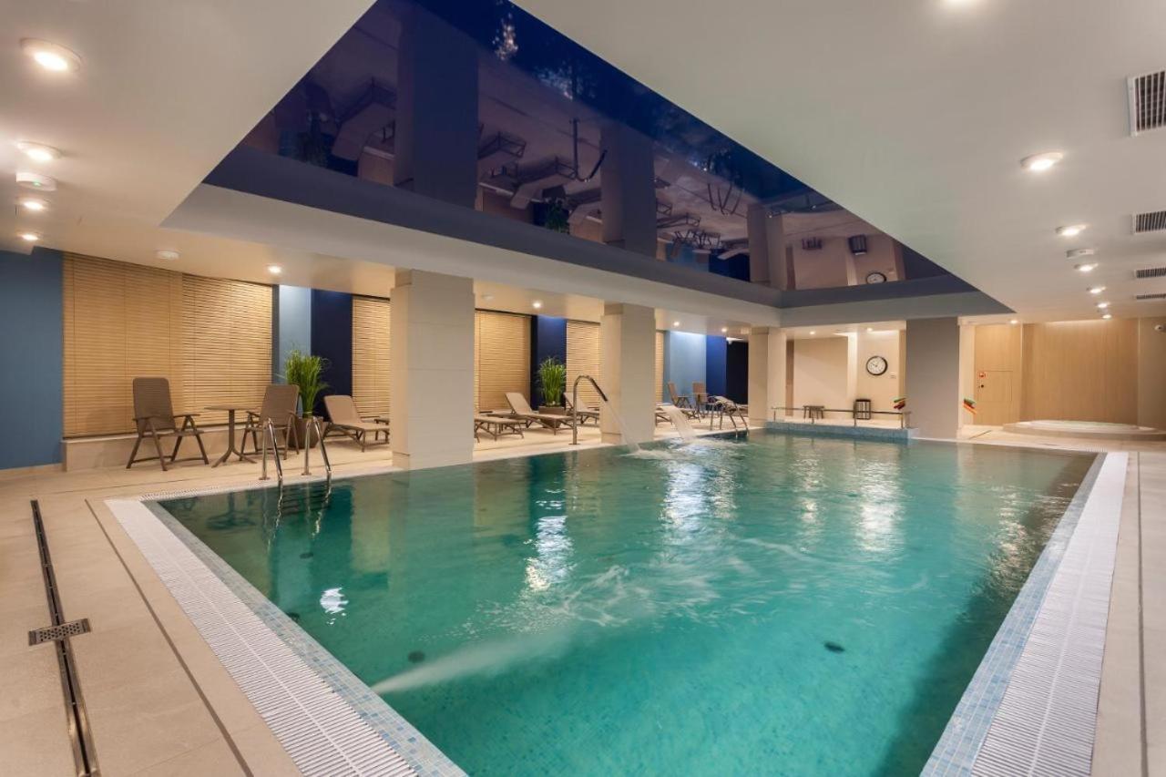 Nowa Motlawa Spa, Pool, Gym & Parking By Downtown Apartmán