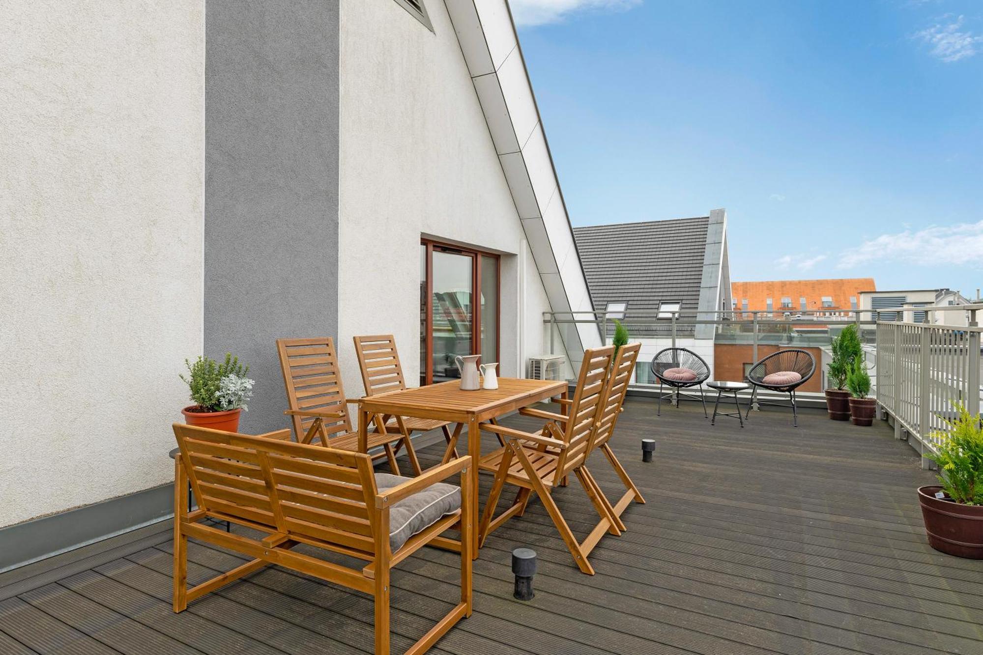 Nowa Motlawa Spa, Pool, Gym & Parking By Downtown Apartmán *